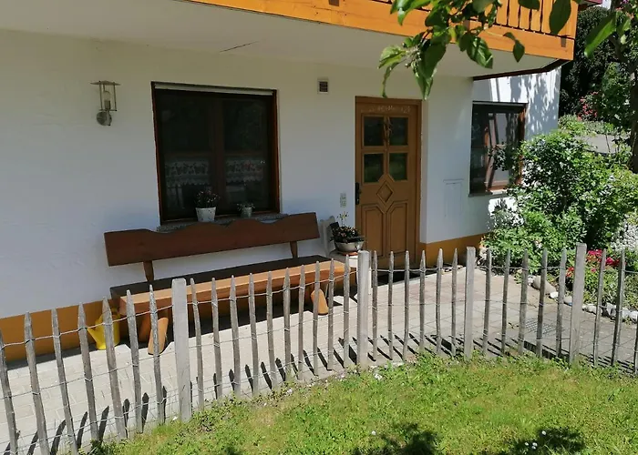 70m²- Mit Terrasse דירה אכברג